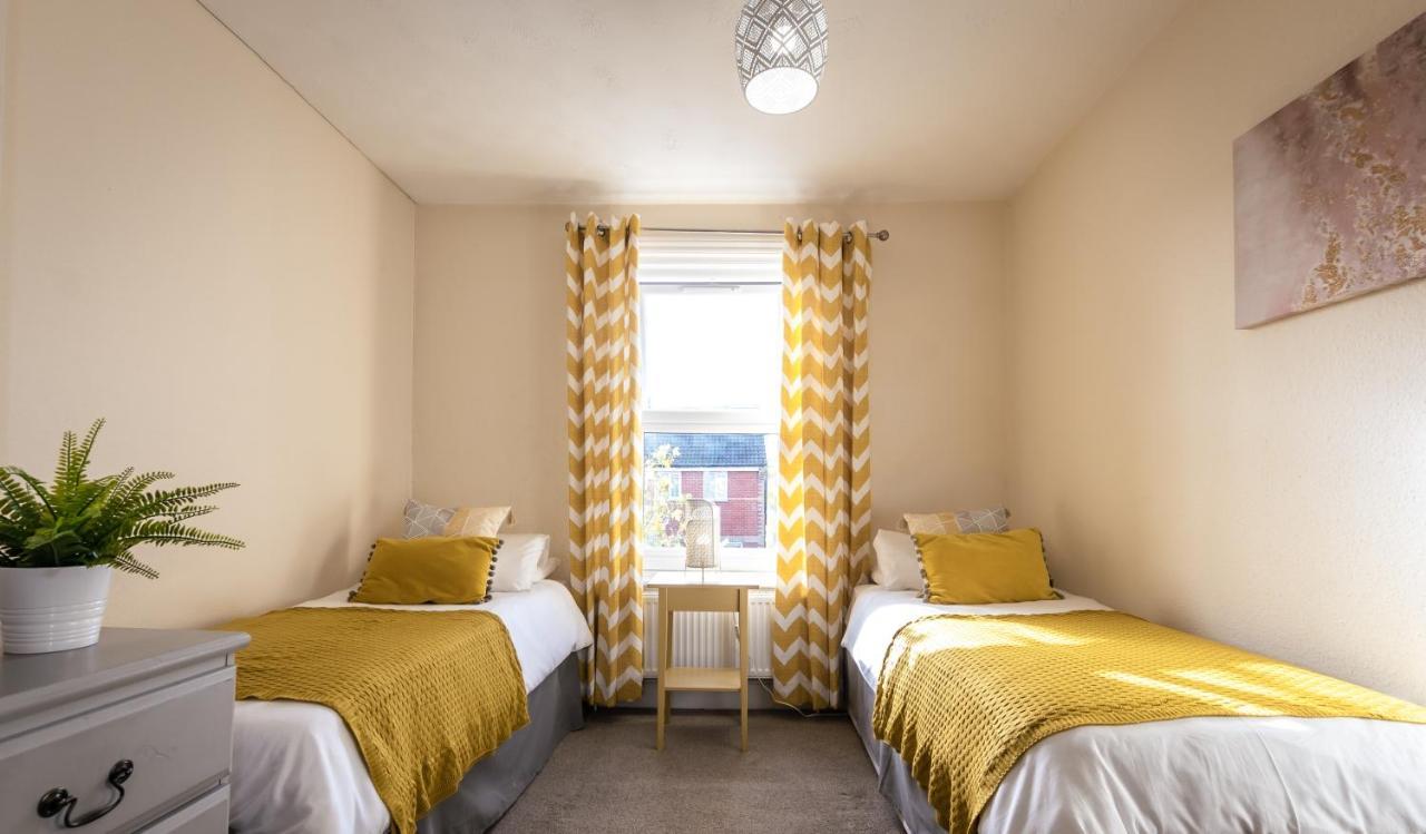3-Bedroom House L Fast Wi-Fi L Garden L Newly Decorated L Close To Shops And Restaurants Bournemouth Buitenkant foto