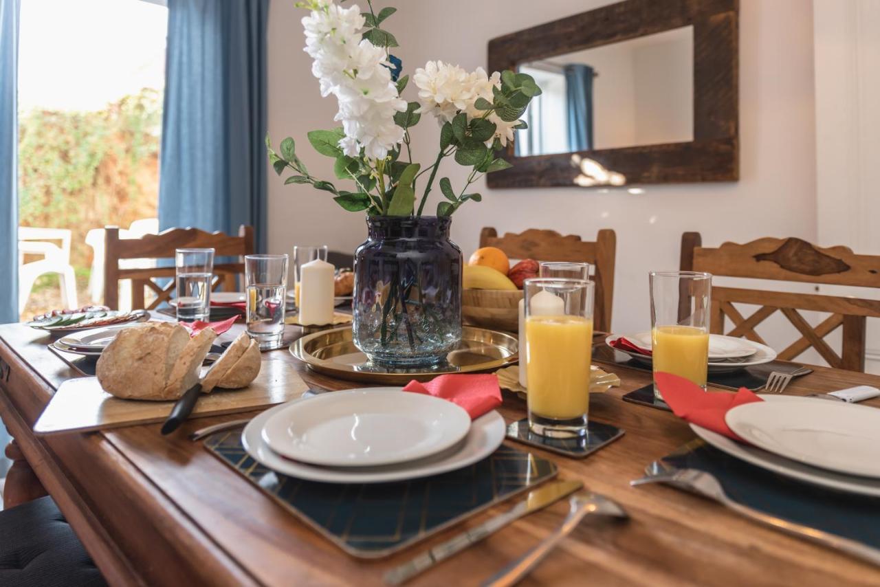 3-Bedroom House L Fast Wi-Fi L Garden L Newly Decorated L Close To Shops And Restaurants Bournemouth Buitenkant foto