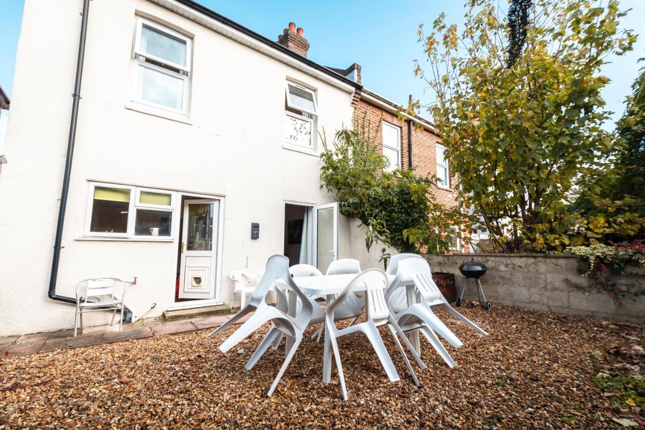 3-Bedroom House L Fast Wi-Fi L Garden L Newly Decorated L Close To Shops And Restaurants Bournemouth Buitenkant foto