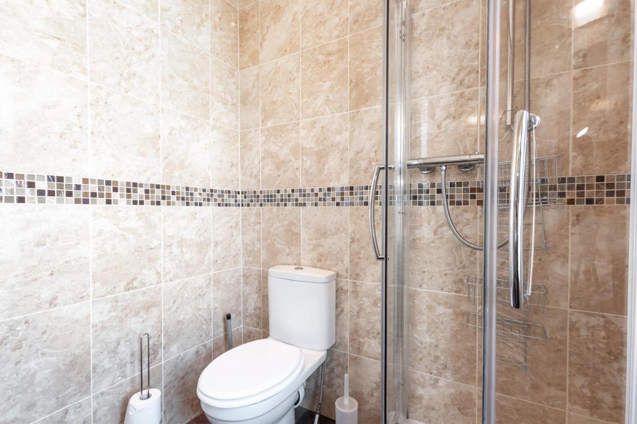 3-Bedroom House L Fast Wi-Fi L Garden L Newly Decorated L Close To Shops And Restaurants Bournemouth Buitenkant foto