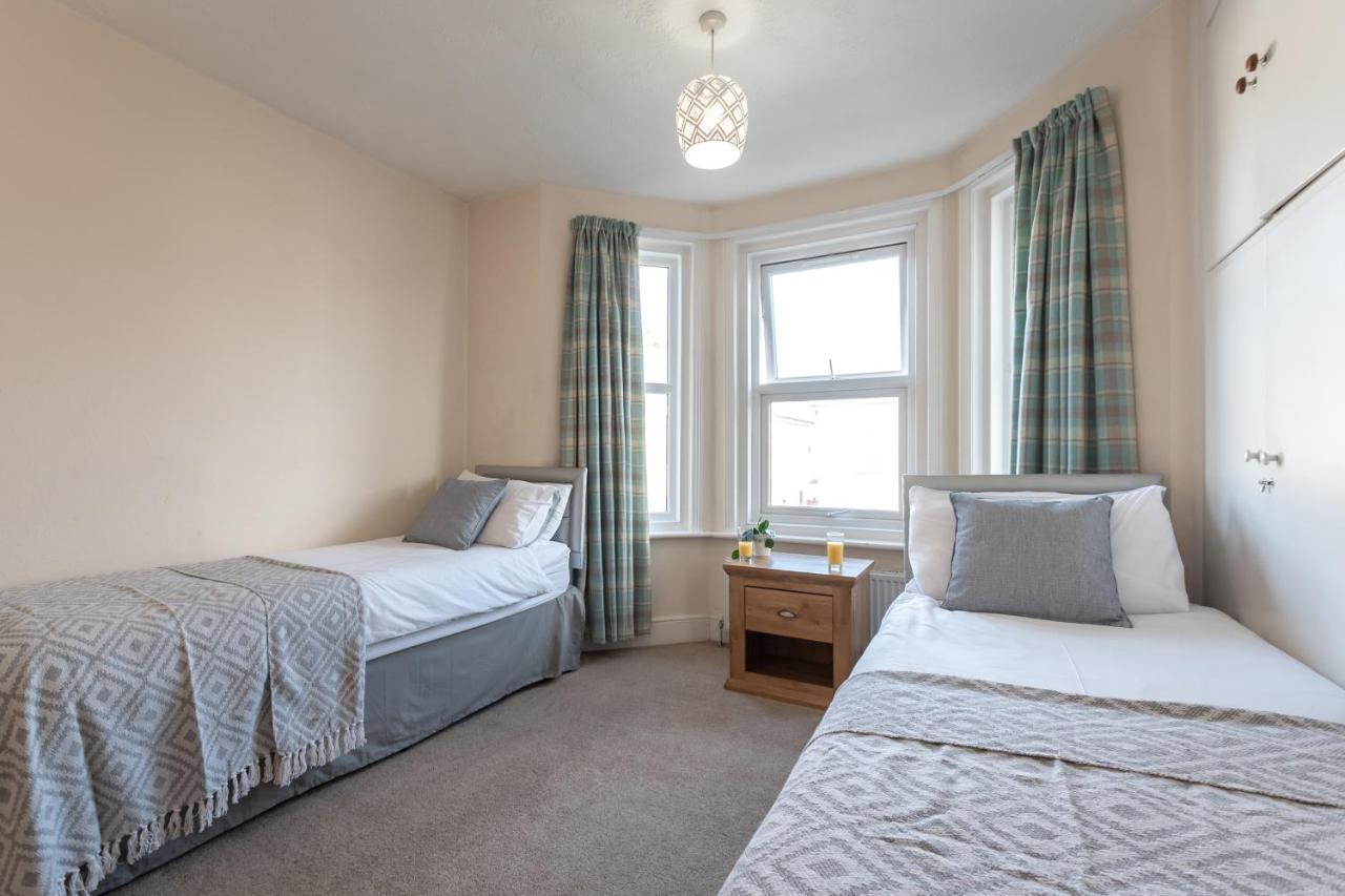 3-Bedroom House L Fast Wi-Fi L Garden L Newly Decorated L Close To Shops And Restaurants Bournemouth Buitenkant foto